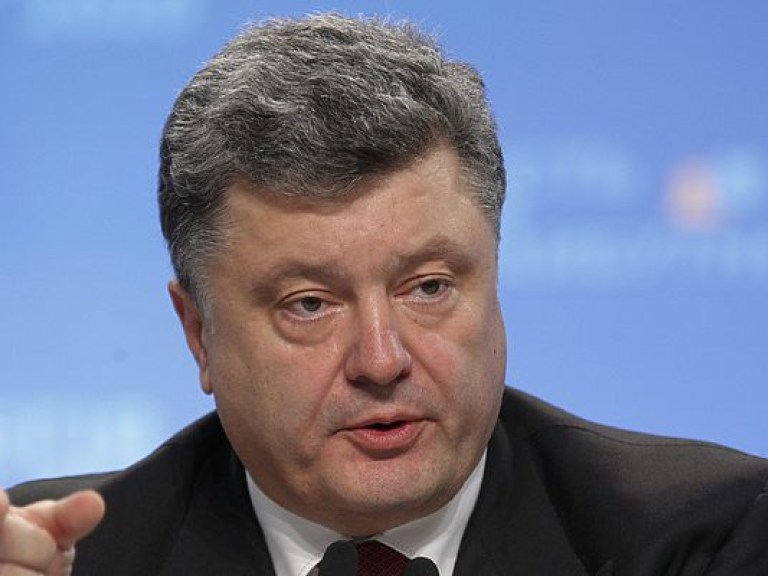Порошенко создал на Луганщине новую военно-гражданскую администрацию