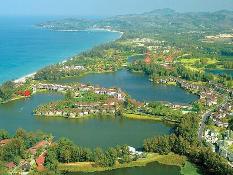 Два взрыва прогремели на курорте в Таиланде