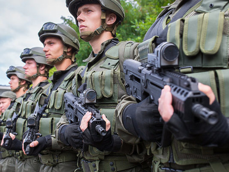 Нацгвардия провела учения по защите админзданий (ВИДЕО)