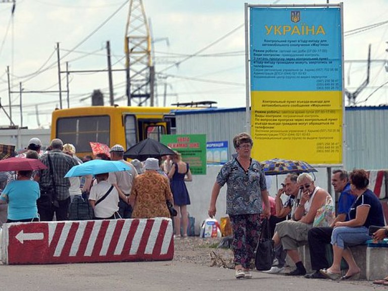 На КПВВ  «Марьинка» образовалась очередь из 330 авто – ГПСУ