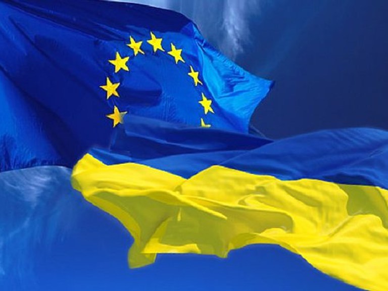 Эксперт: Безвизовый режим Украины с Евросоюзом не даст права на членство в ЕС