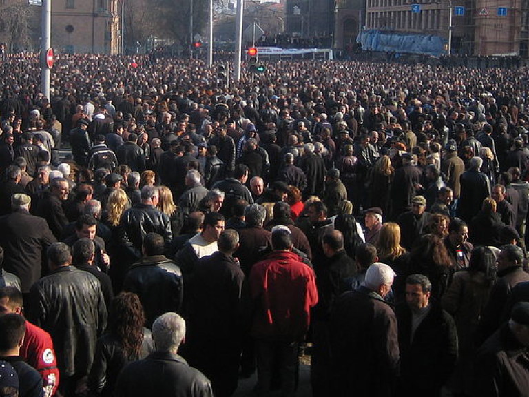 Политолог с 80% вероятностью прогнозирует протесты общества уже этой осенью