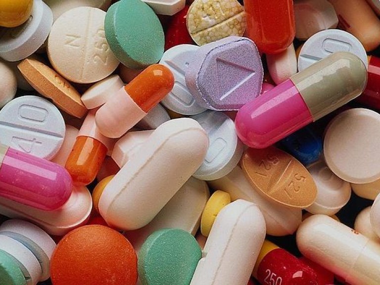 Аптеки навязывают украинцам необязательные лекарства по завышенным ценам — эксперт