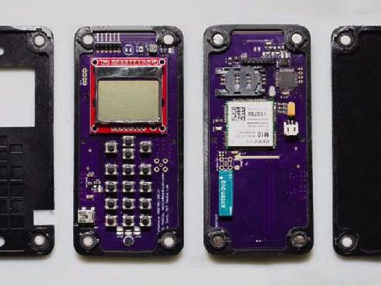 Инженеры создали устройство-конструктор для быстрой сборки телефонов (ФОТО)
