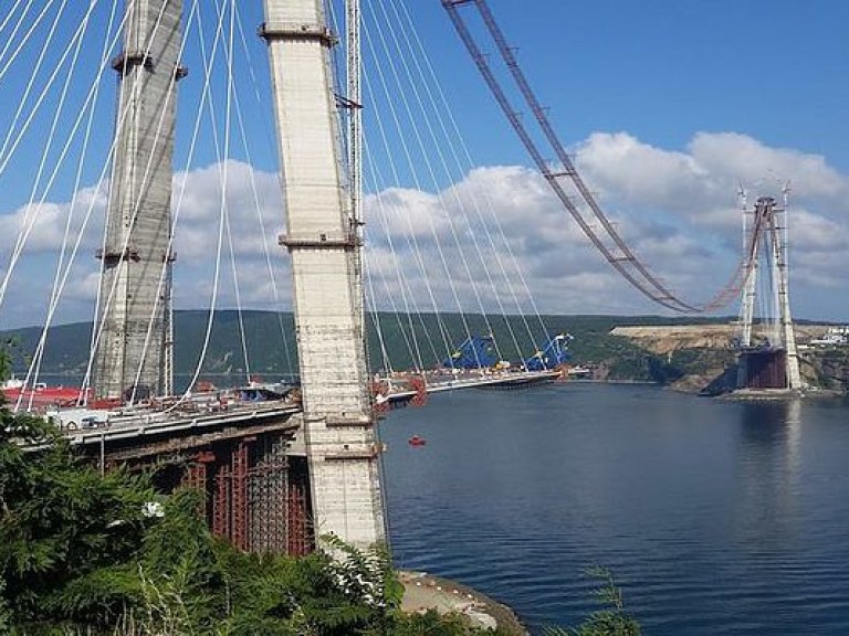 В Турции состоялась церемония открытия третьего моста через Босфор