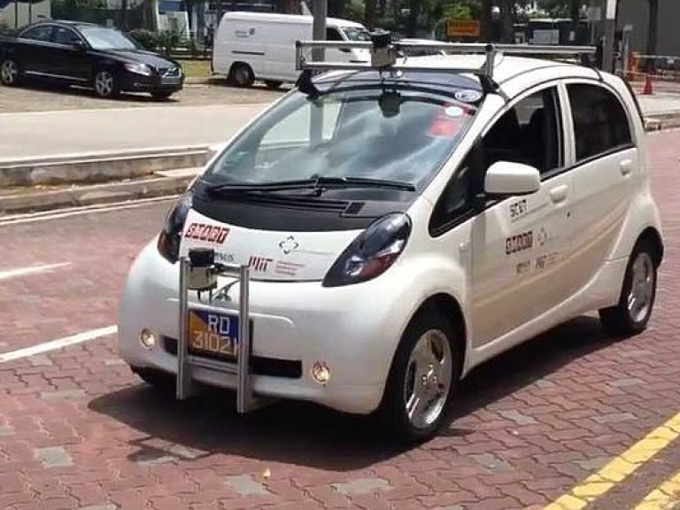 В Сингапуре появилось беспилотное такси