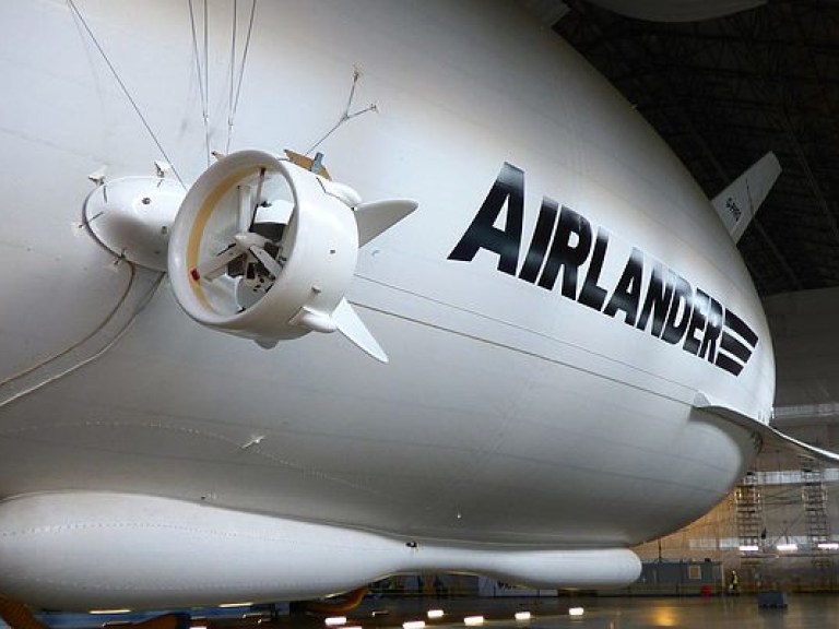Самолет-дирижабль Airlander зацепился за столб во время испытаний &#8212; СМИ