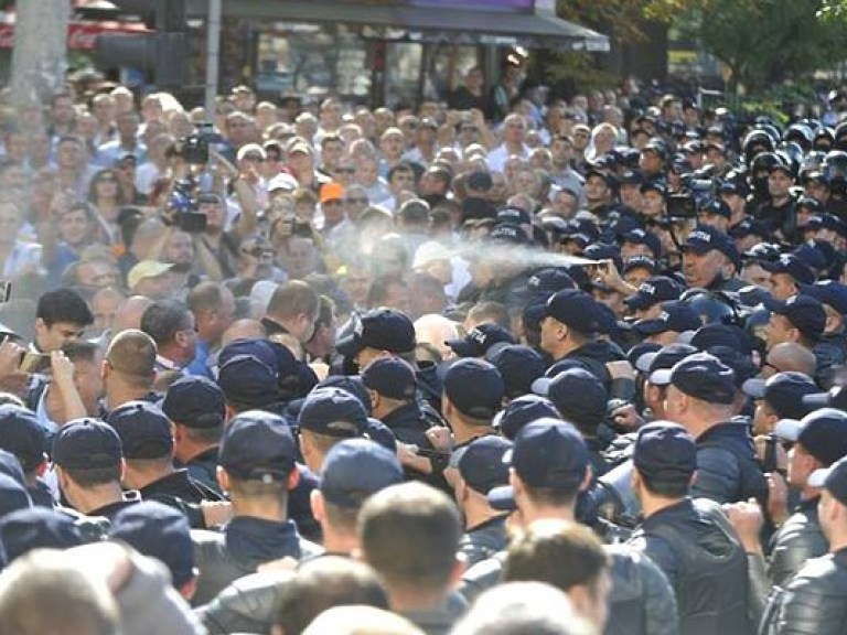 В Кишиневе полиция применила слезоточивый газ против участника митинга (ФОТО)