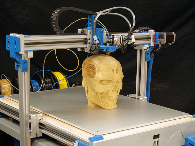 Создан 3D принтер, на котором можно печатать детали любой длины (ВИДЕО)
