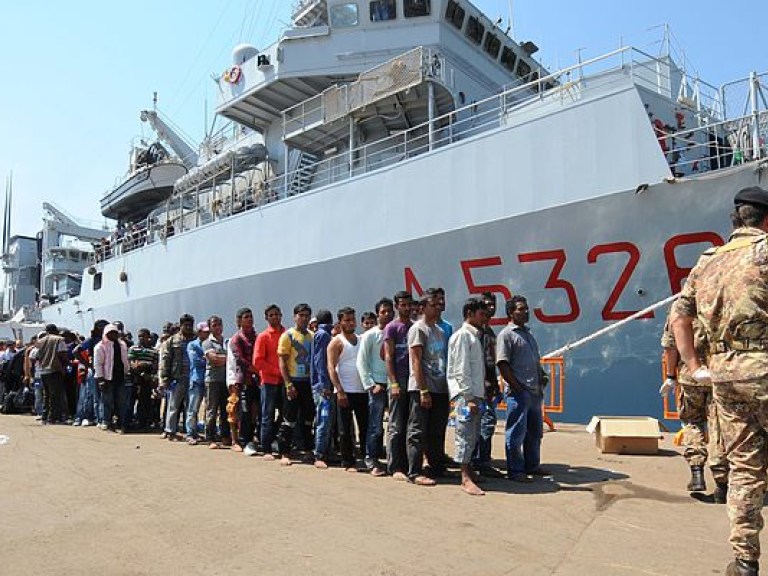 За неделю береговая охрана Италии спасла беспрецедентное количество мигрантов