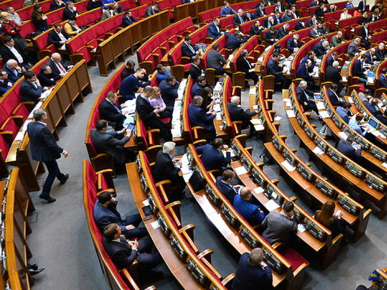 Парламент начнет работу с выступления Президента, присяги депутатов и судьи Чауса &#8212; Парубий
