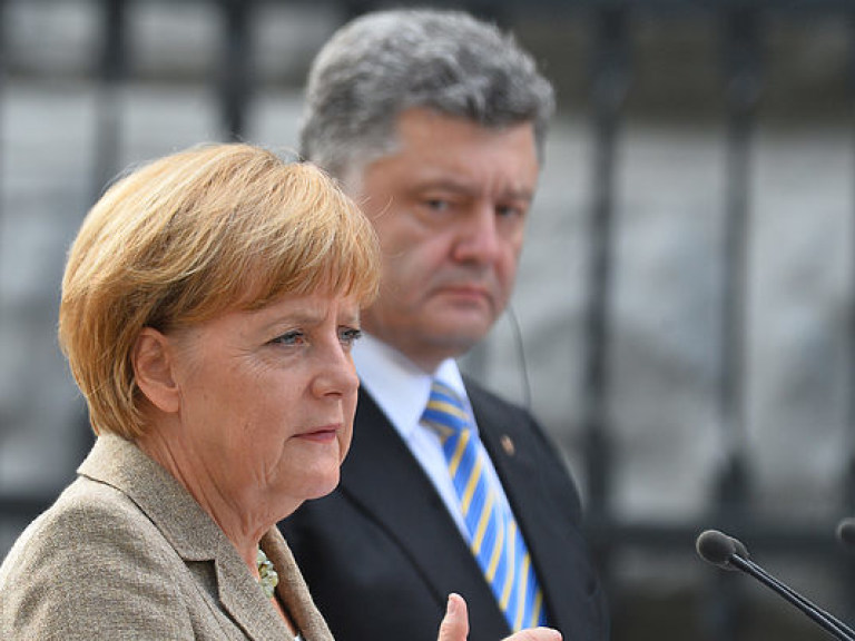 Порошенко и Меркель активизируют усилия в &#171;нормандском формате&#187;