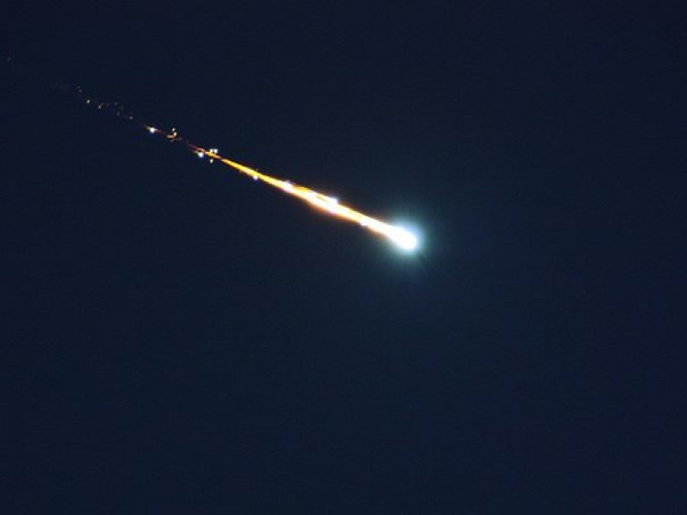 В небе над Кипром взорвался метеорит (ФОТО, ВИДЕО)