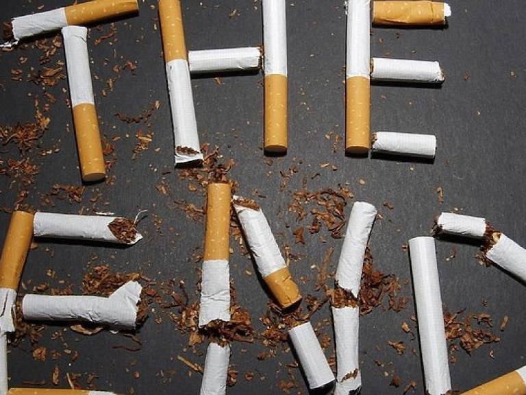 Запредельно дорогой табак усугубит проблему с наркоманией в стране – эксперт