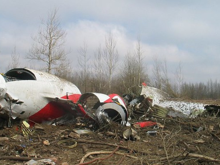 Польша эксгумирует тела жертв авиакатастрофы под Смоленском