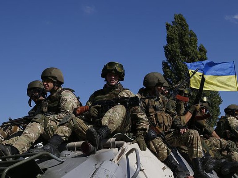 За день позиции украинских военных были обстреляны 26 раз  — штаб АТО