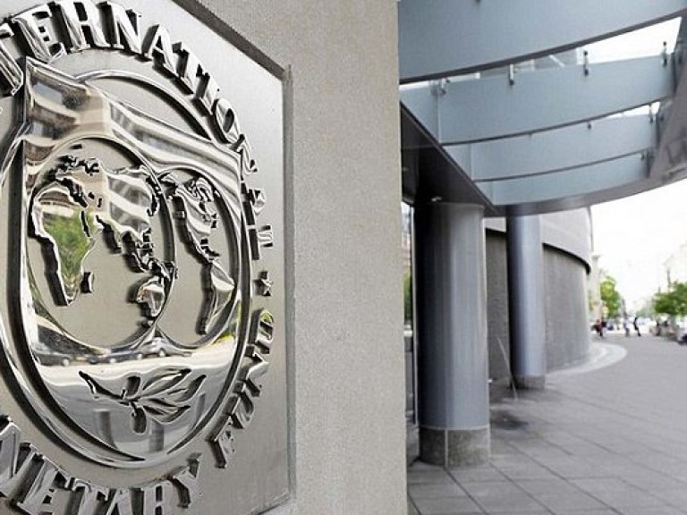 В. Кравчук: «Очередной транш МВФ немного стабилизирует гривну, хотя курс может продолжить «плавать»