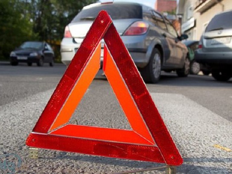 В Херсонской области в результате столкновения двух автомобилей погибла женщина