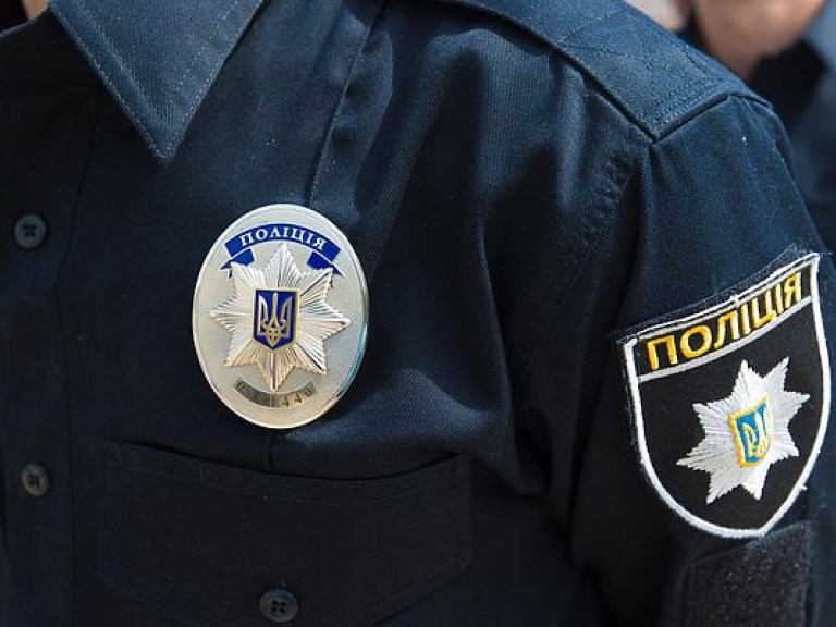 Житель Мариуполя совершил попытку кражи оружия у полицейского (ФОТО)