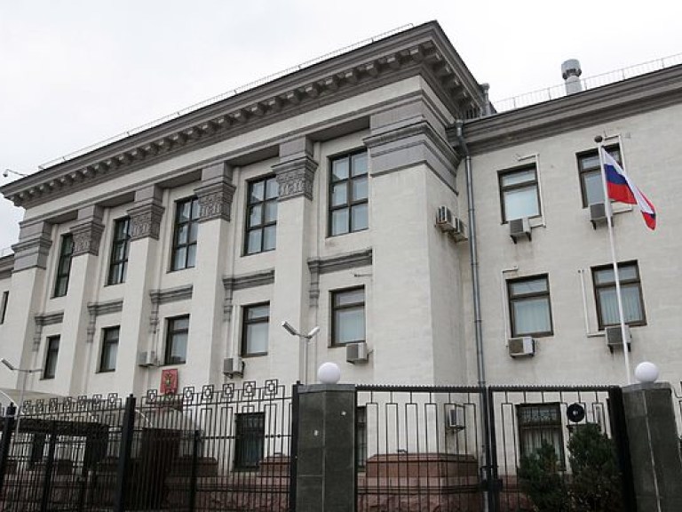 В посольстве и генконсульствах РФ проходят выборы в Госдуму