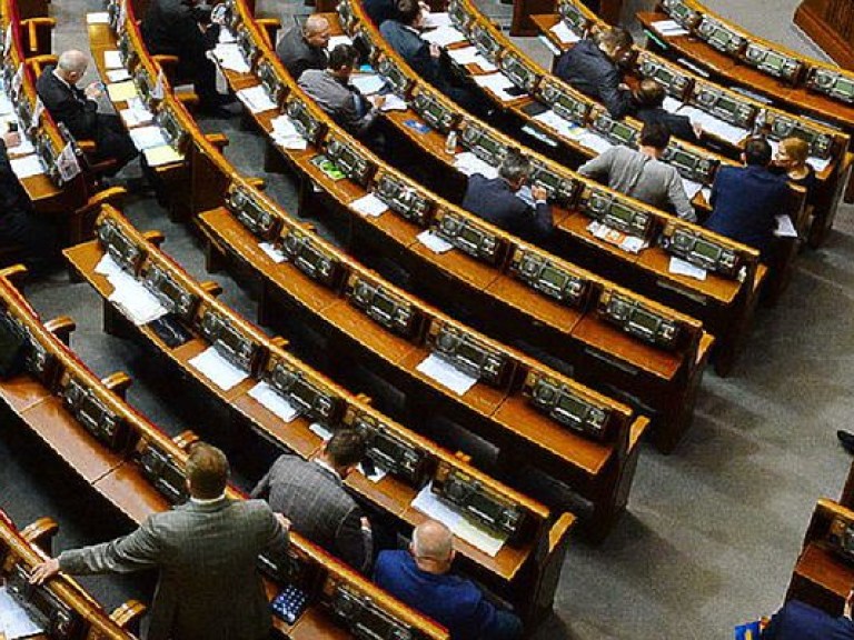 В Раде не набралось голосов для законопроекта об отмене лицензирования в сфере телекоммуникаций