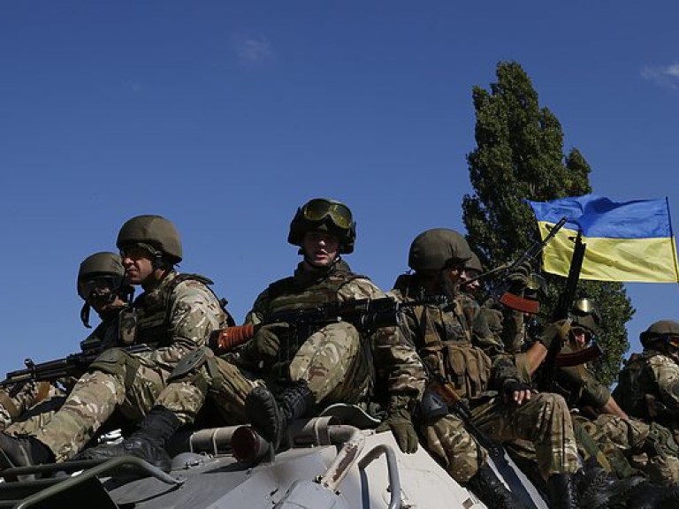 За сутки позиции ВСУ на Донбассе обстреляли 13 раз