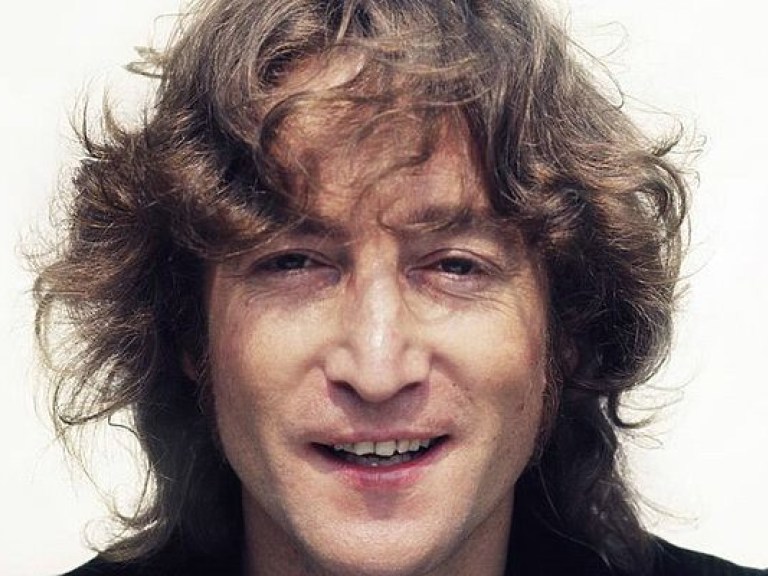 Костюм Леннона выставлен на торги за 65 тысяч долларов