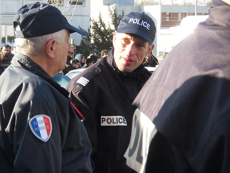 Французская полиция задержала двух девушек по подозрению в подготовке теракта в Ницце
