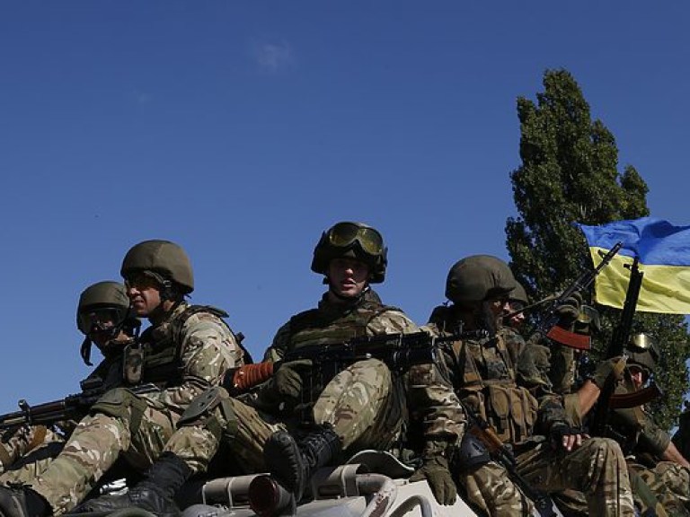 За сутки позиции ВСУ на Донбассе обстреляли 33 раза