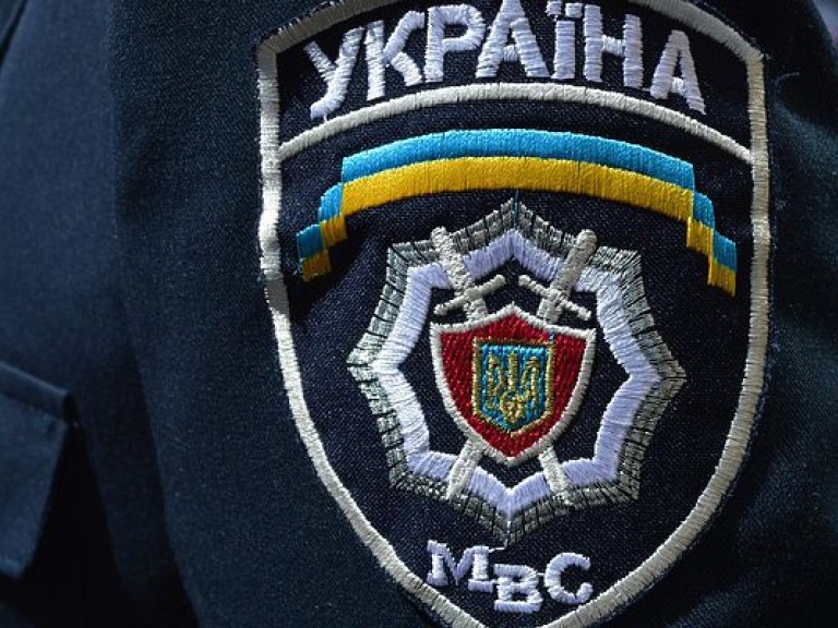 Полиция задержала четырех человек в результате столкновений под Апелляционным судом в Киеве
