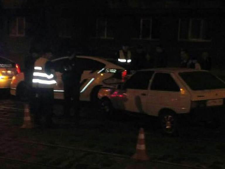«Таврия» столкнулась с авто львовских полицейских (ФОТО)