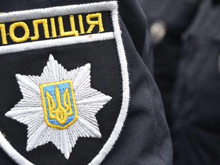 В Черниговской области возле клуба мужчина бросил в людей гранату, пострадали четыре человека