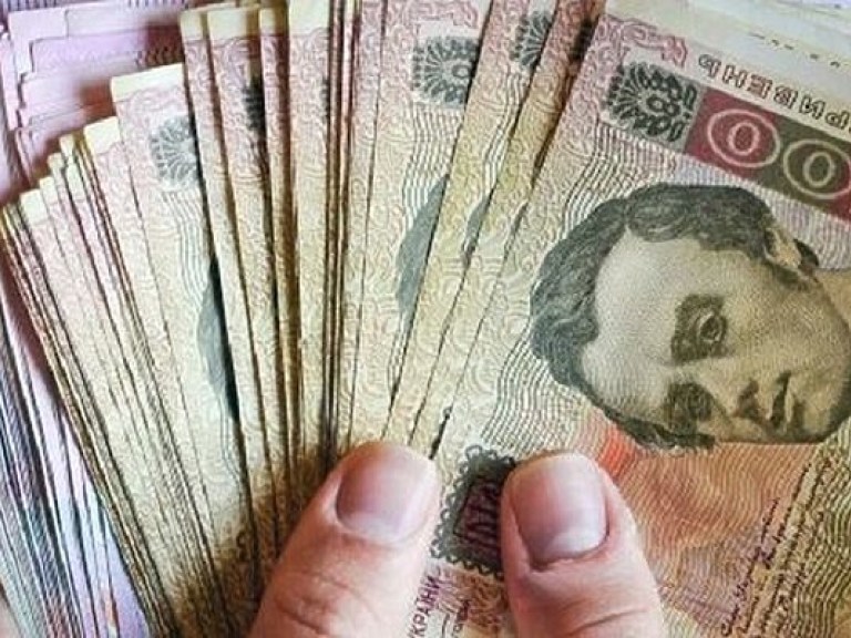 НБУ установил официальный курс на уровне 25,84 гривен за доллар