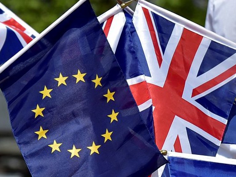ЕС может потребовать от Великобритании выплаты 20 миллиардов евро из-за Brexit &#8212; СМИ