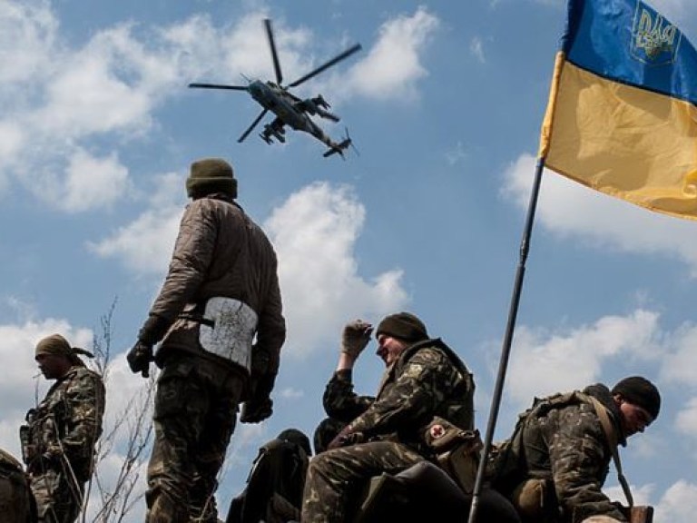 Сегодня на Донбассе  18 раз обстреляли позиции сил АТО