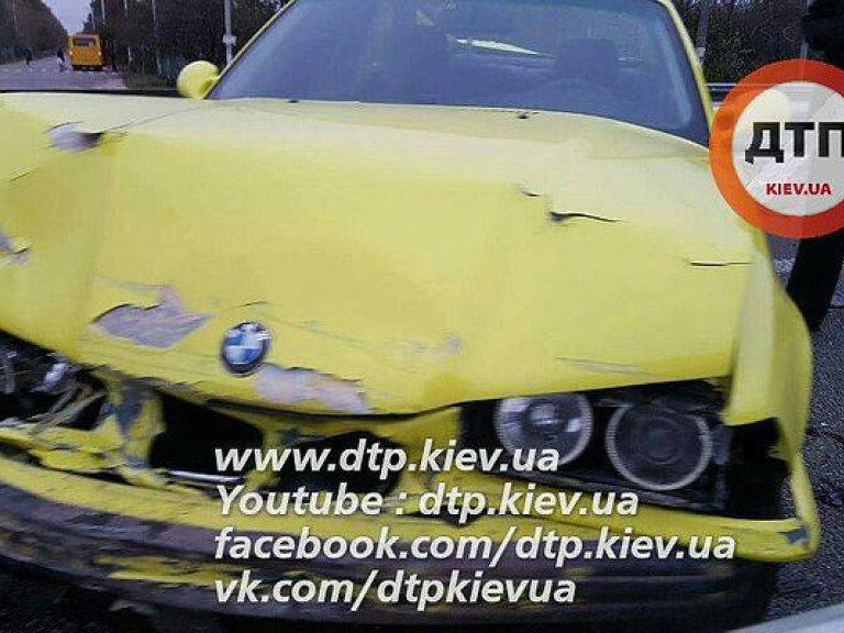 Под Киевом произошло масштабное ДТП с участием фур, разбито 4 легковушки (ФОТО)