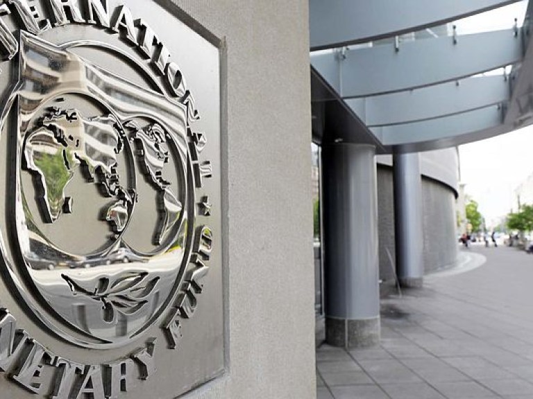Миссия МВФ отложила прибытие в Украину