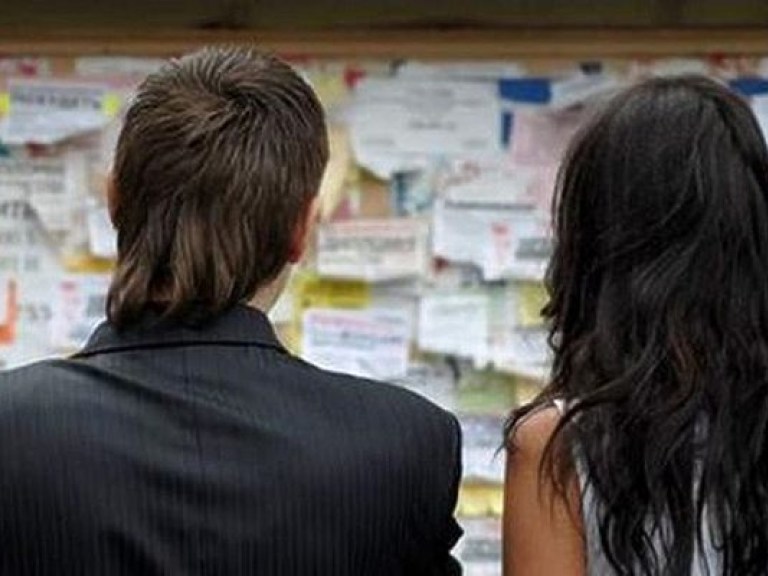 Украинцам с высшим образованием трудно найти работу &#8212; эксперт