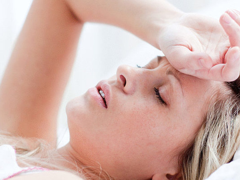 Врач: Избавиться от головной боли помогут массаж и растяжка