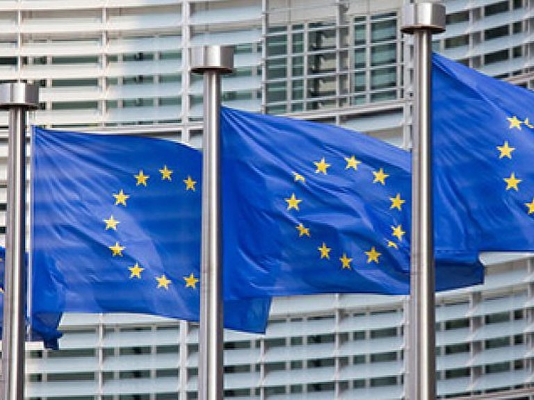 Политолог: Безвизовый режим возможен не раньше 2017 года, пока власть не выполнит обязательства перед ЕС