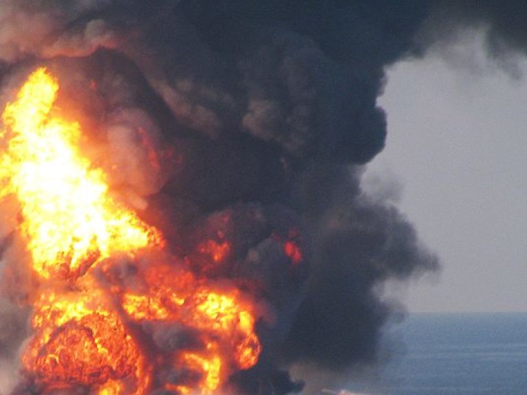 В Пакистане взорвался нефтяной танкер, есть раненые и погибшие