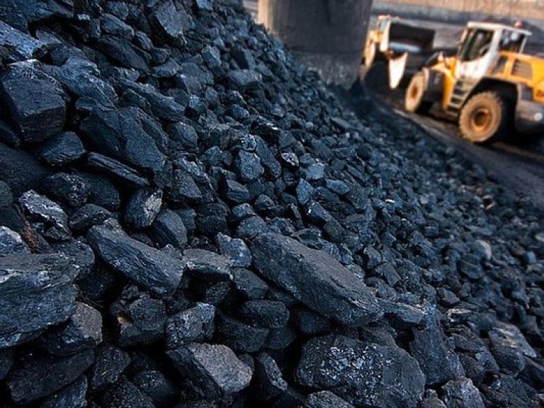 Работники госшахт западной Украины прекращают отгрузку угля из-за долгов по зарплате