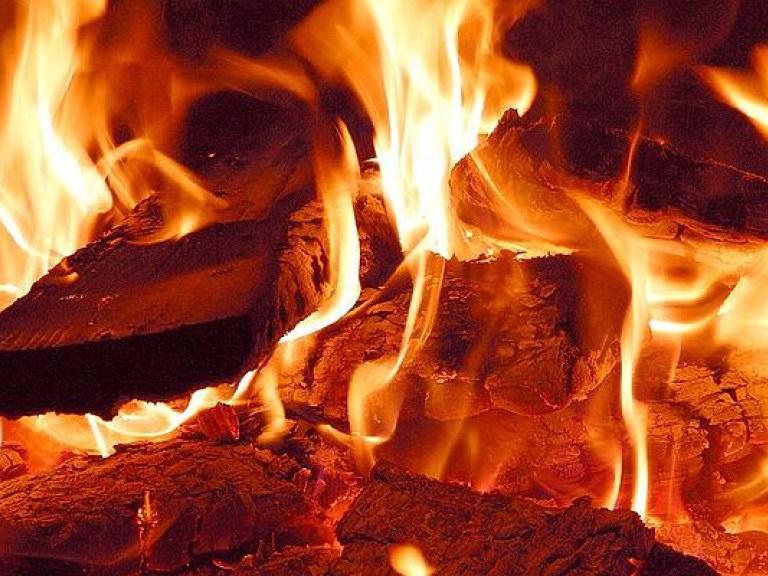 В Киеве на пожаре в квартире на бульваре Лихачева чуть не погиб мужчина