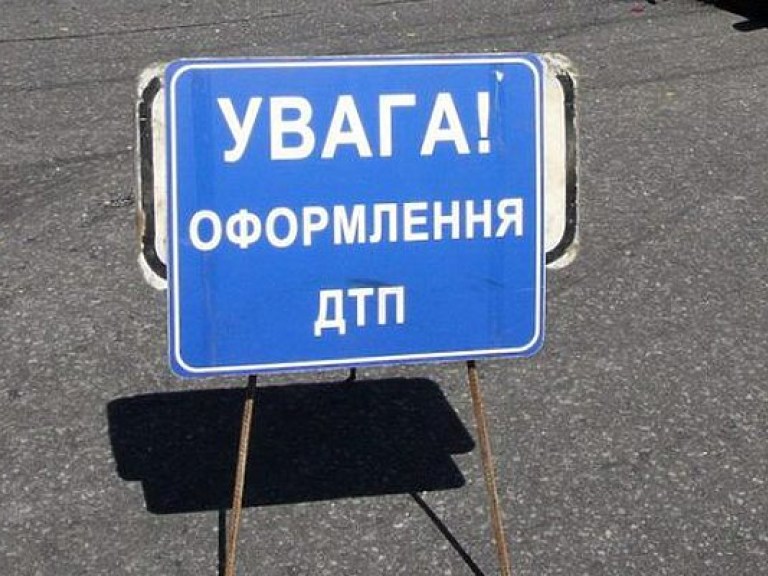 На правом берегу Киева велосипедист врезался в BMW (ФОТО)