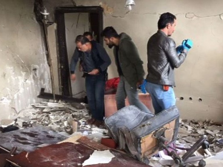 В турецком Дерике  возле горадминистрации произошел взрыв, пострадал губернатор (ФОТО)