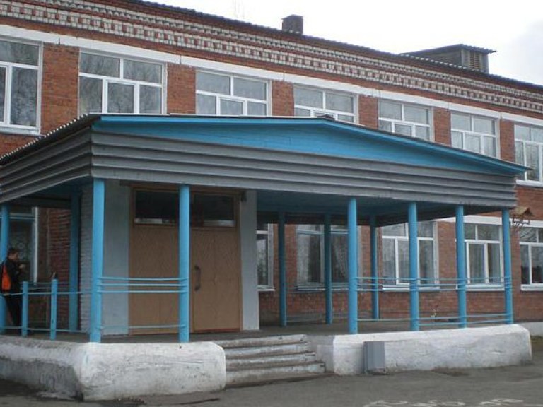 В школе Днепра случился пожар, найдено мертвое тело учителя