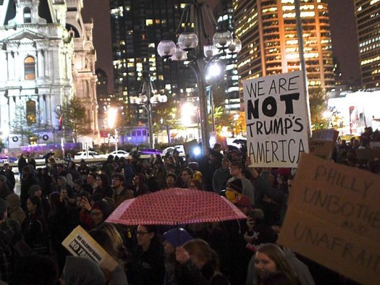 Массовые протесты в США могут спровоцировать перевыборы – политолог