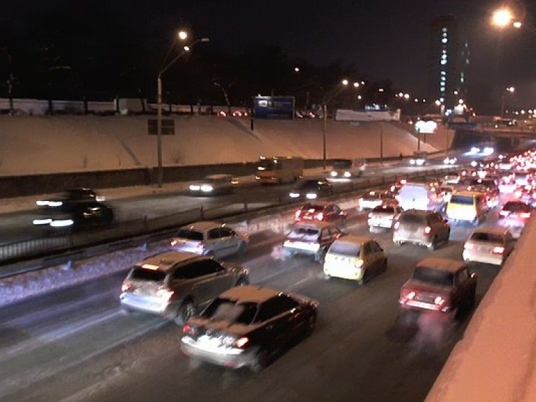 В Киеве три ДТП стали причиной пробки на Кольцевой дороге (КАРТА)