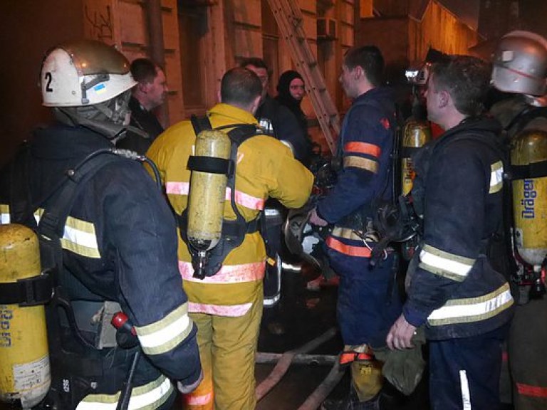 В Одессе горел торговый центр, есть пострадавшие (ФОТО)