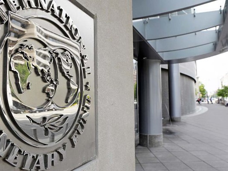 Политолог прокомментировал отказ МВФ предоставить Украине очередной транш